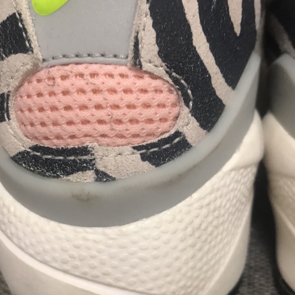 Nike X Olivia Kim Air Footscape No Cover Zebra Print Shoes - Picture 5 of 10